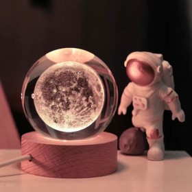 Moon+astronaut